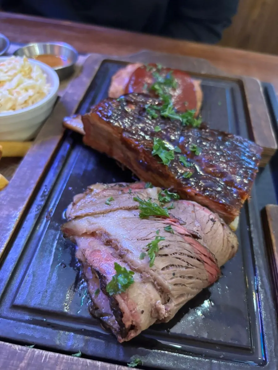 Closing shot of Modak Texas Barbecue Dongdaegu Branch