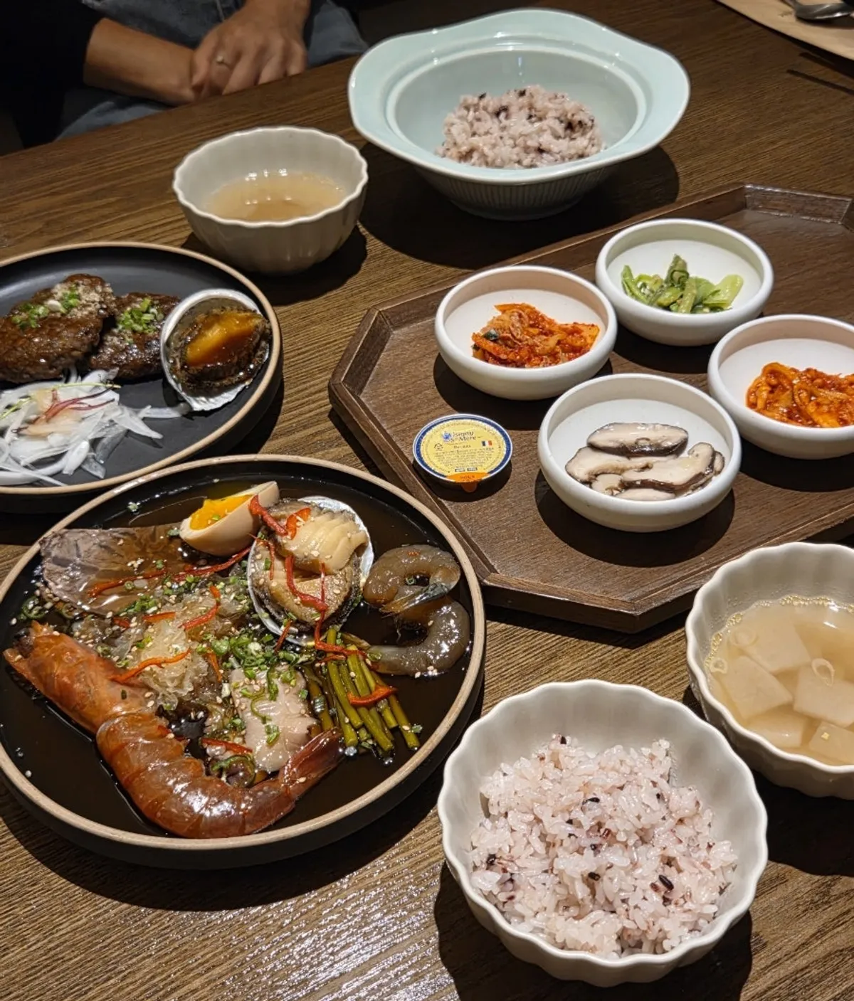 모담다이닝 광화문점 코스 마무리 매실차 한 잔
