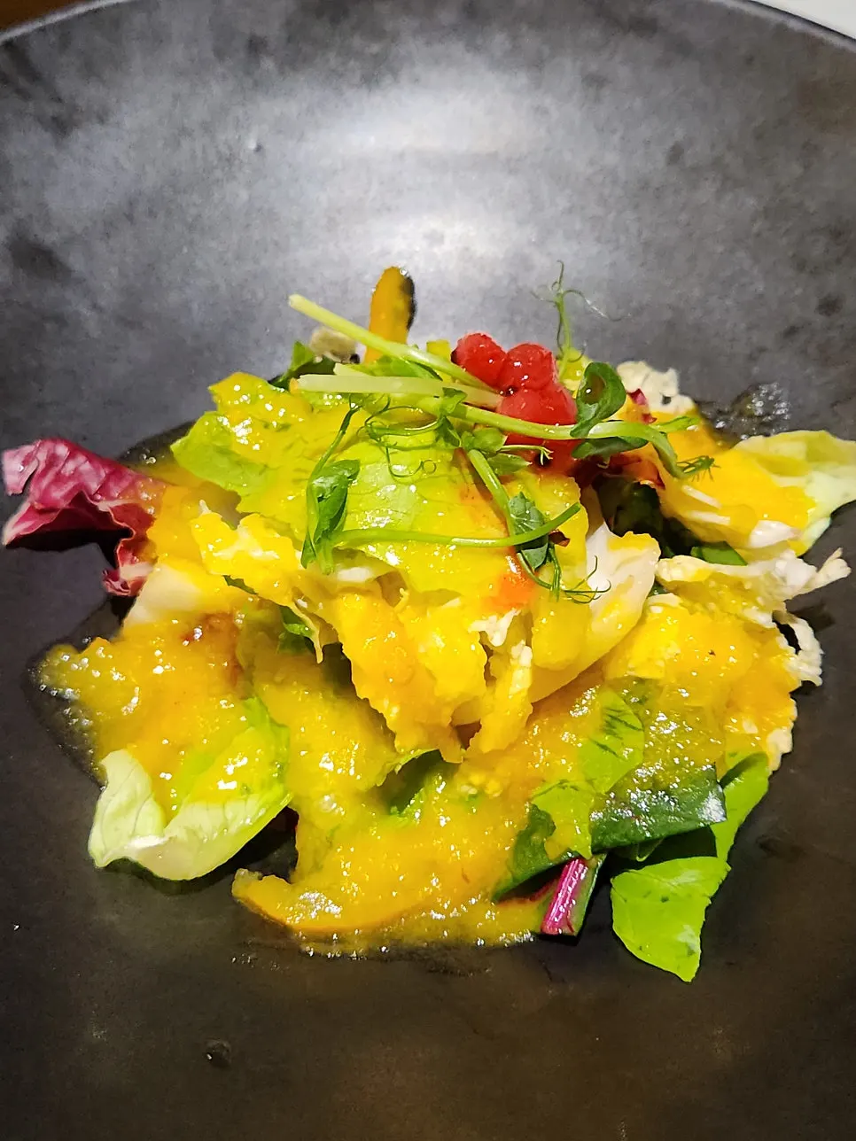 Mustard greens with pine nut sauce and cheongyang chili water kimchi