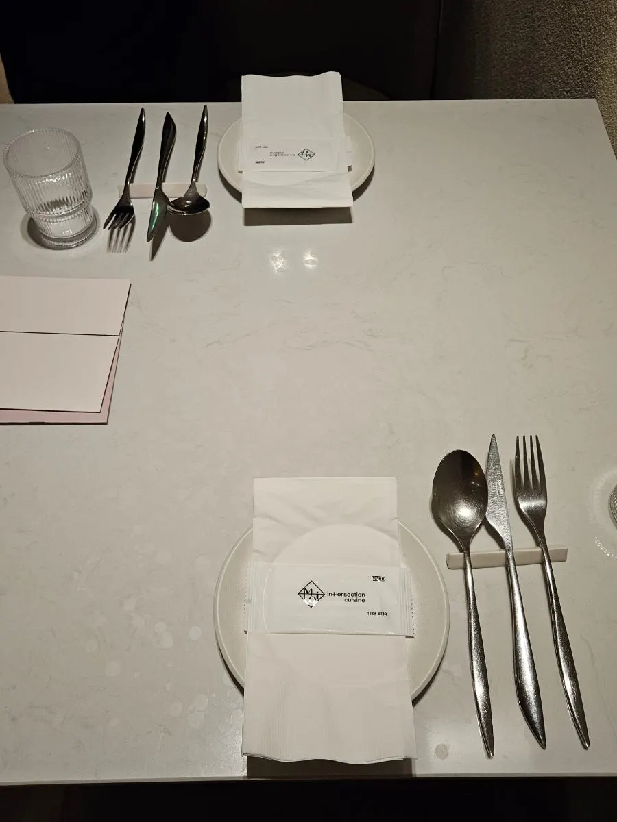 모와 단체석 공간
