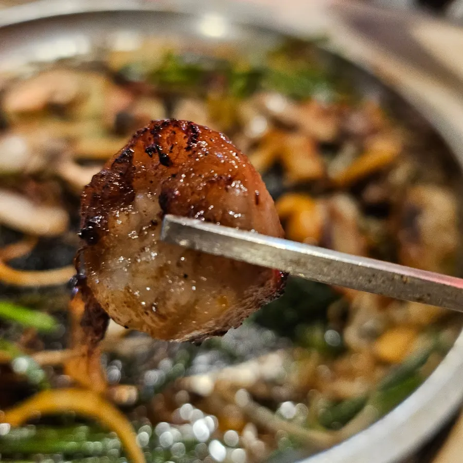 Daechang cooked until nutty after lightly charring