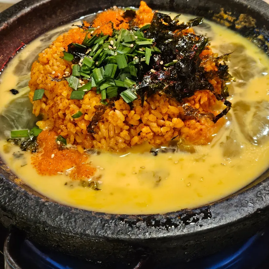 Stone-pot fried rice ordered with the remaining gopchang