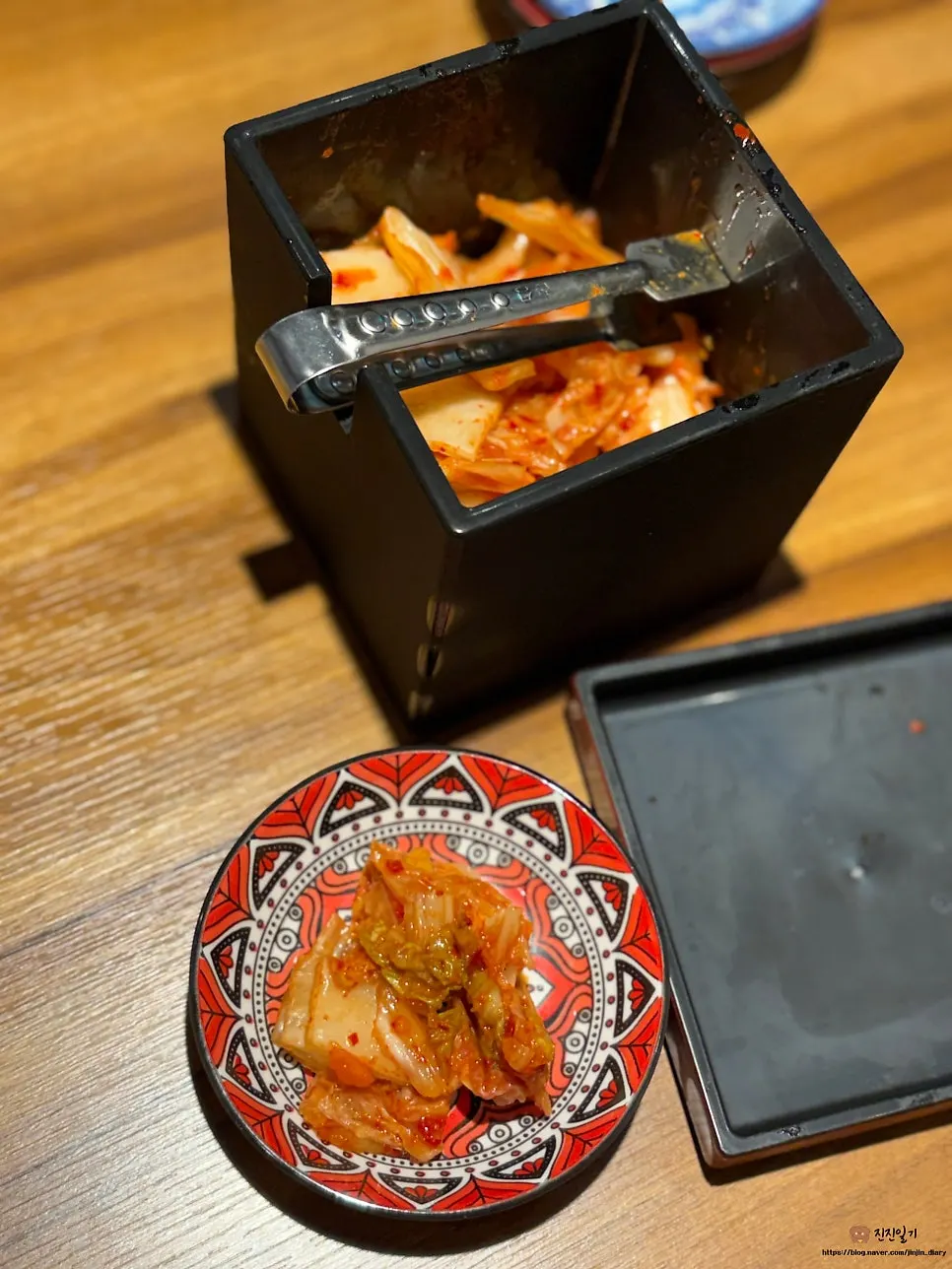 진한 육수로 나온 계단라멘 두 그릇