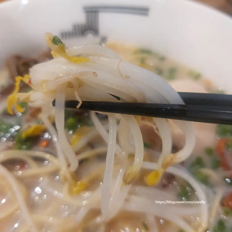Ramen with abundant toppings