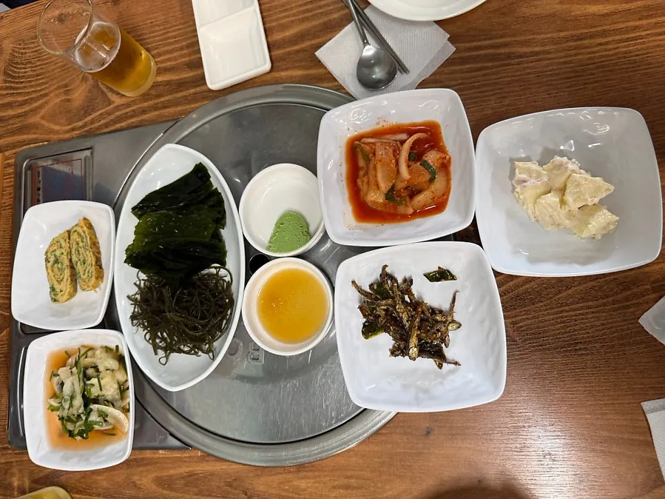 Full spread of banchan at Jumak Haemulchon
