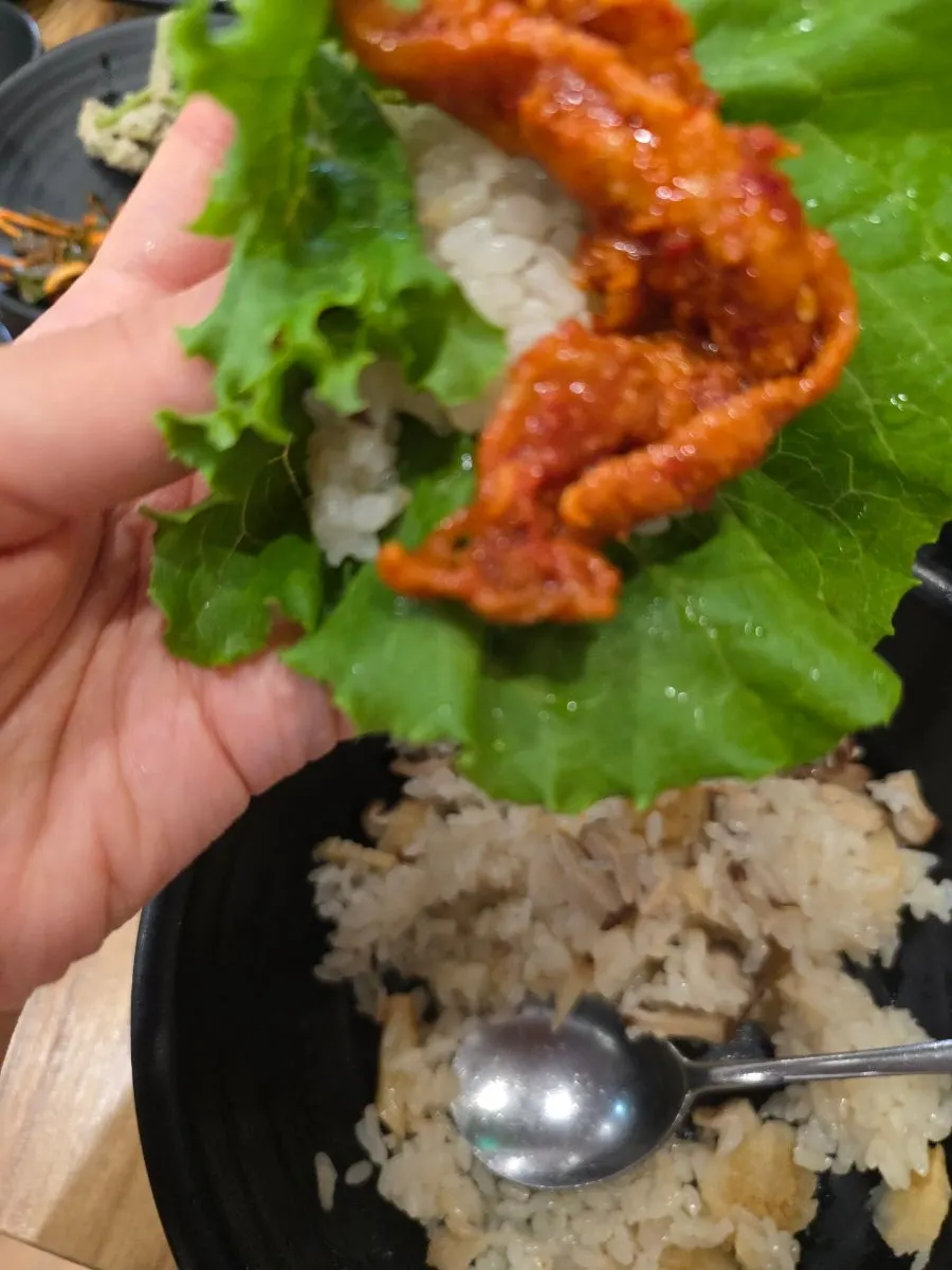 Side dish arrangement with ssam greens