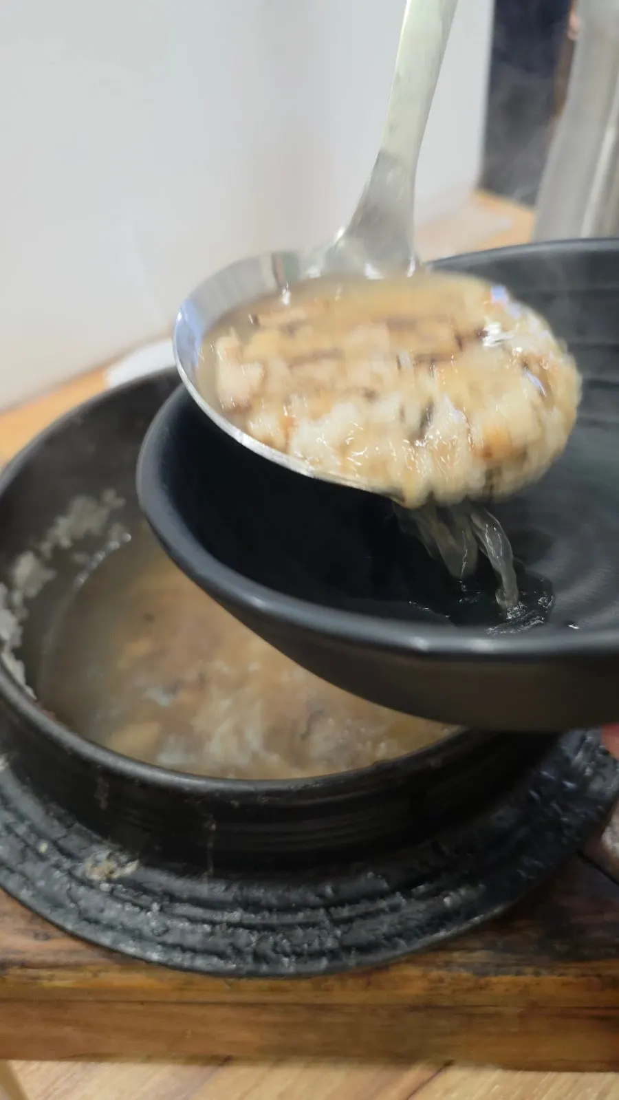 Scorched rice in the cauldron