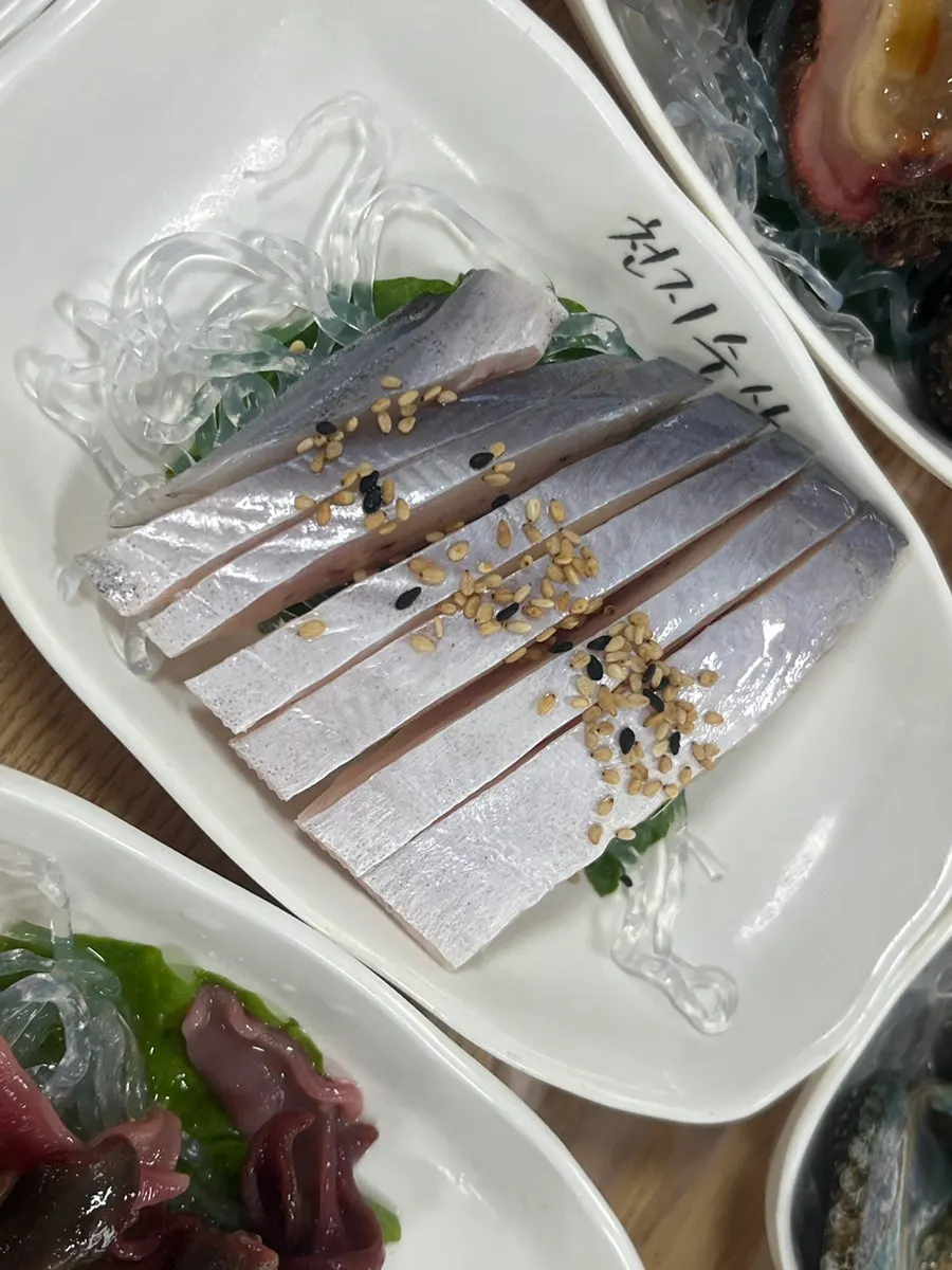 해삼 개불 돌멍게 등 생해산물