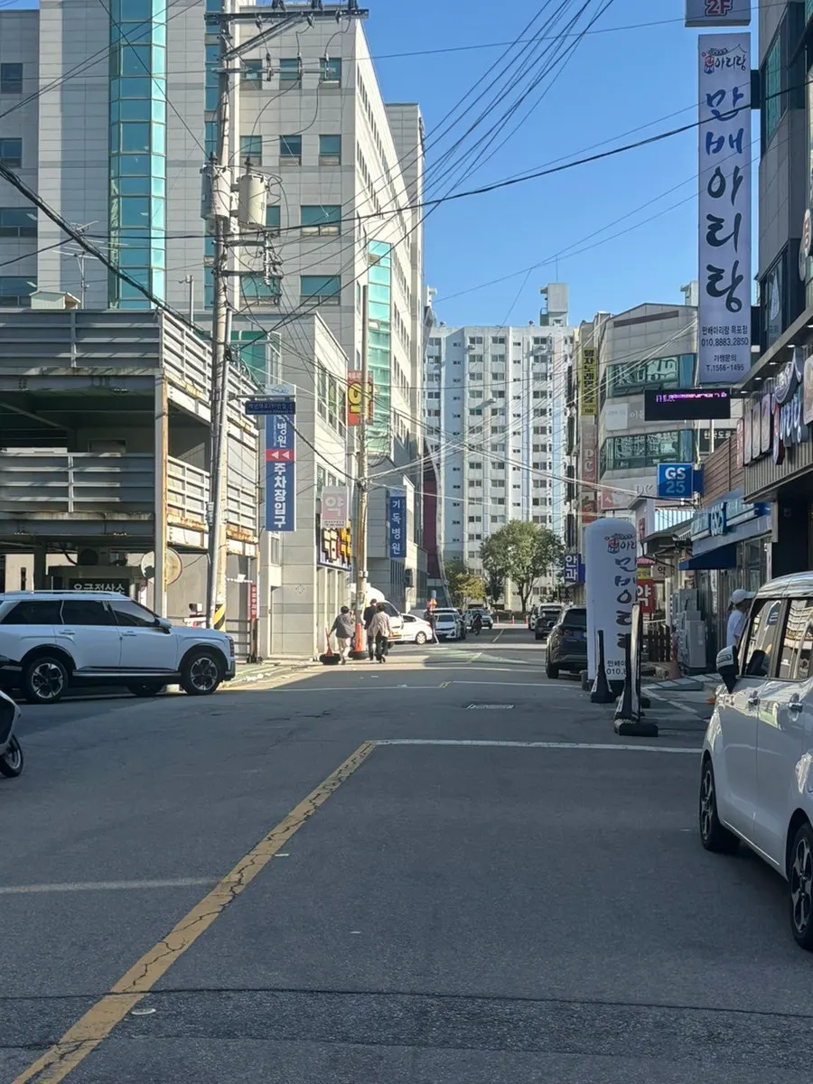 Exterior of Bak Man-bae Arirang Bossam Mokpo Hadang Branch in the alley next to Christian Hospital