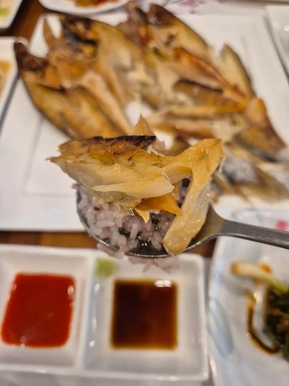 녹찻물에 만 밥과 보리굴비 살