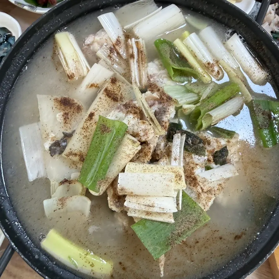 Clear jjigae eaten to finish the meal