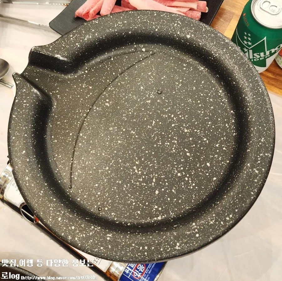 아구찜과 서비스 통오징어 클로즈업