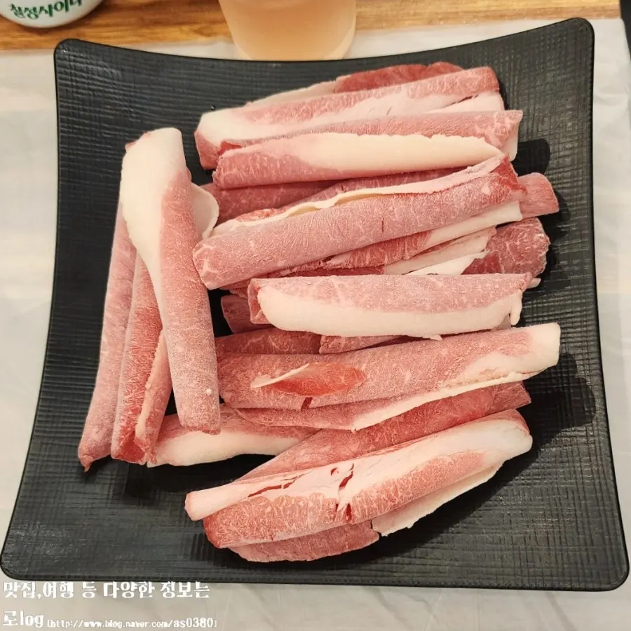 돌판과 한우차돌박이 접시