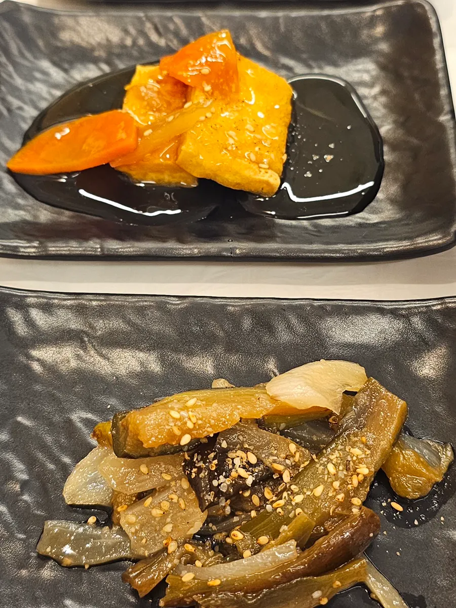 신목포아구찜 본점 밑반찬 구성