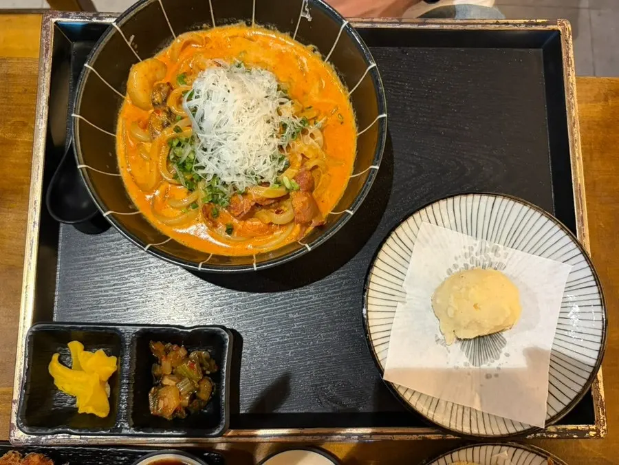 A full serving of Toowoomba cream udon