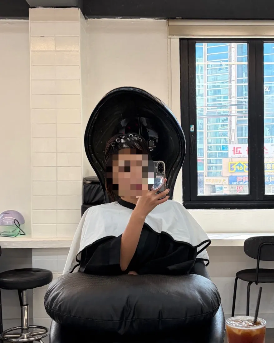 Hair care in progress with a tip clinic before the perm