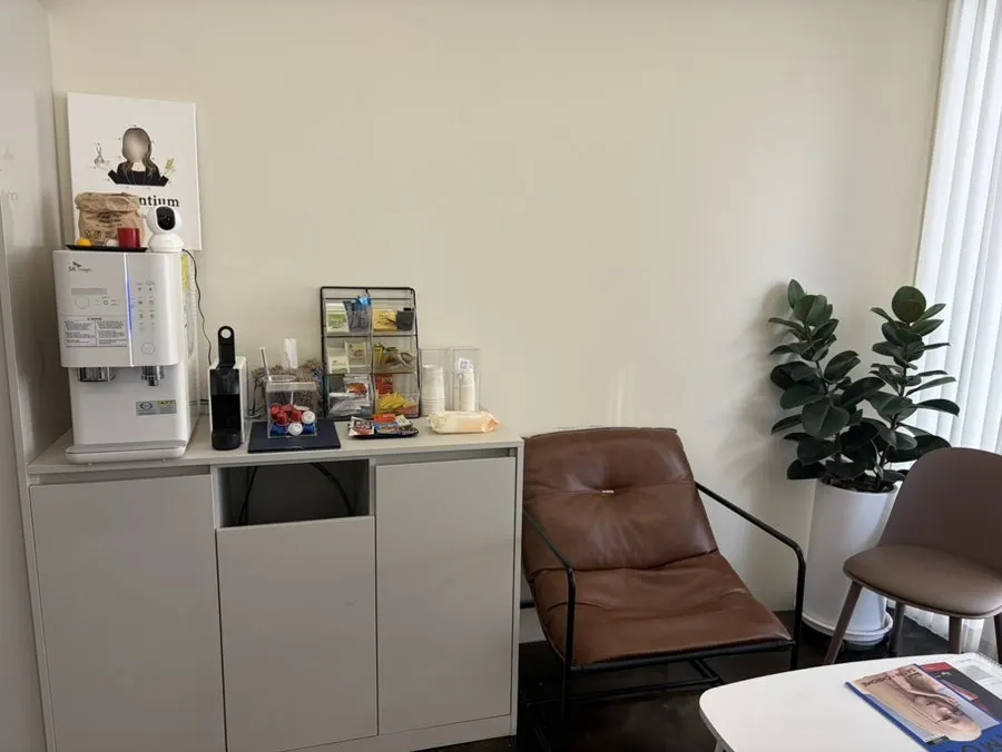 Small customer waiting area