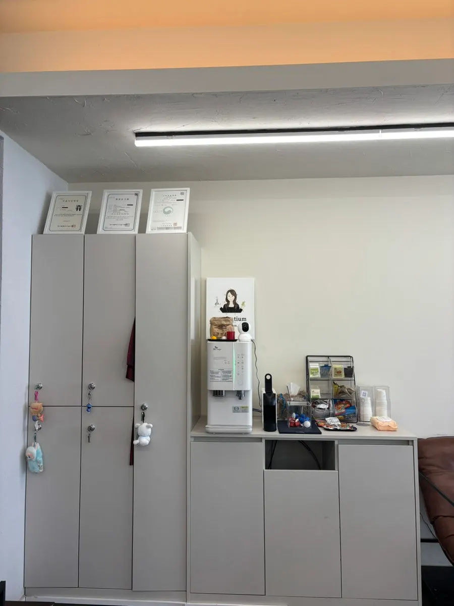 Styling station and mirror at Momentium