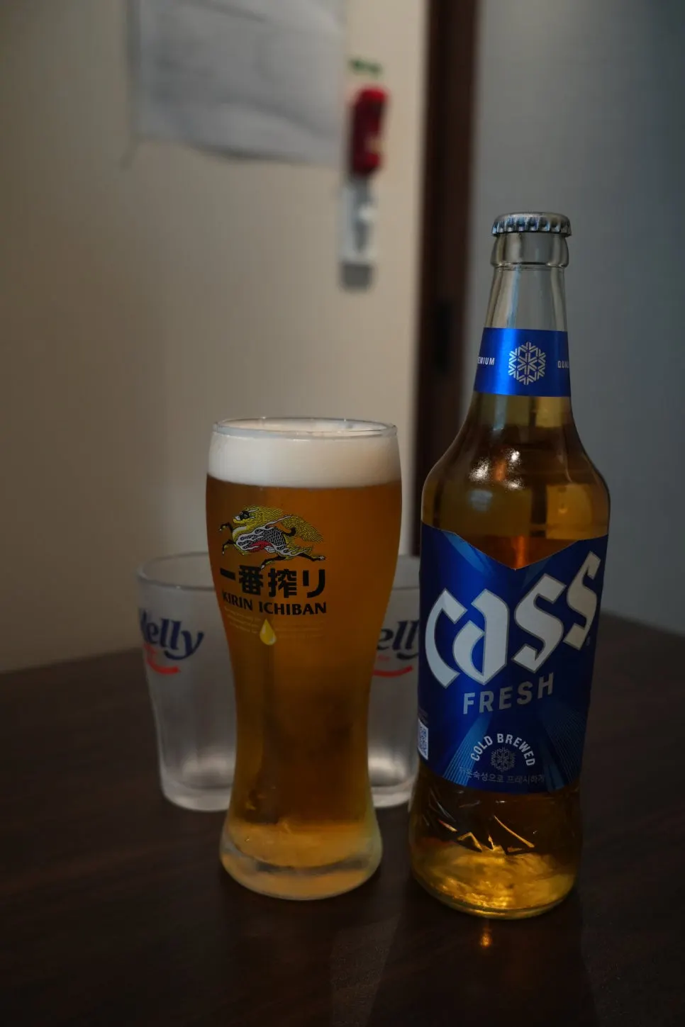 Draft beer and bottled beer ordered in a window-side room