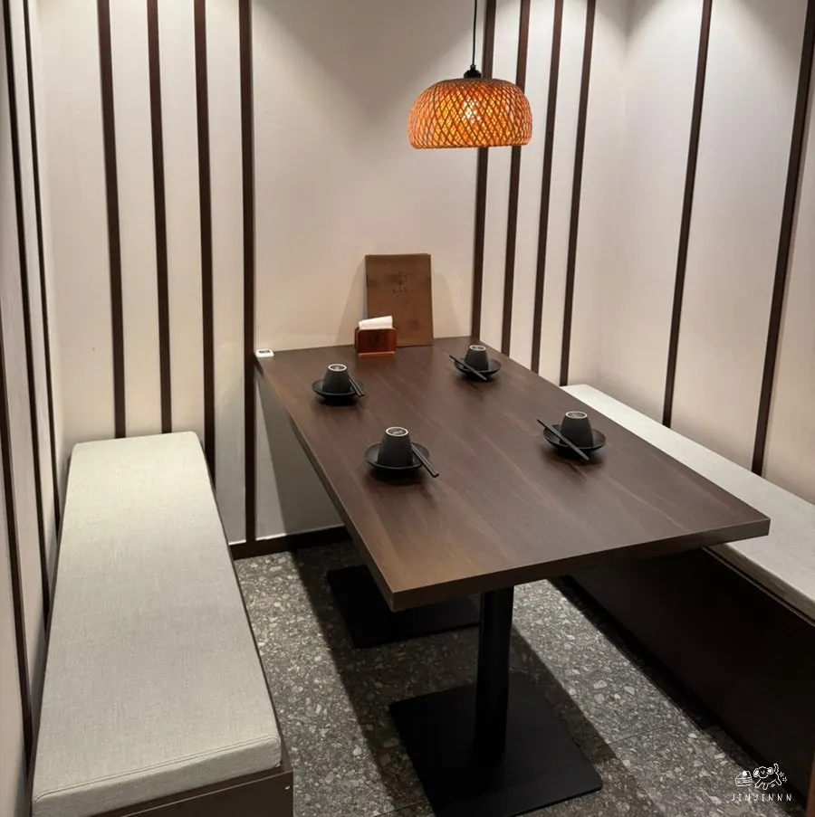 Private room seating at Momiji Seolleung Branch