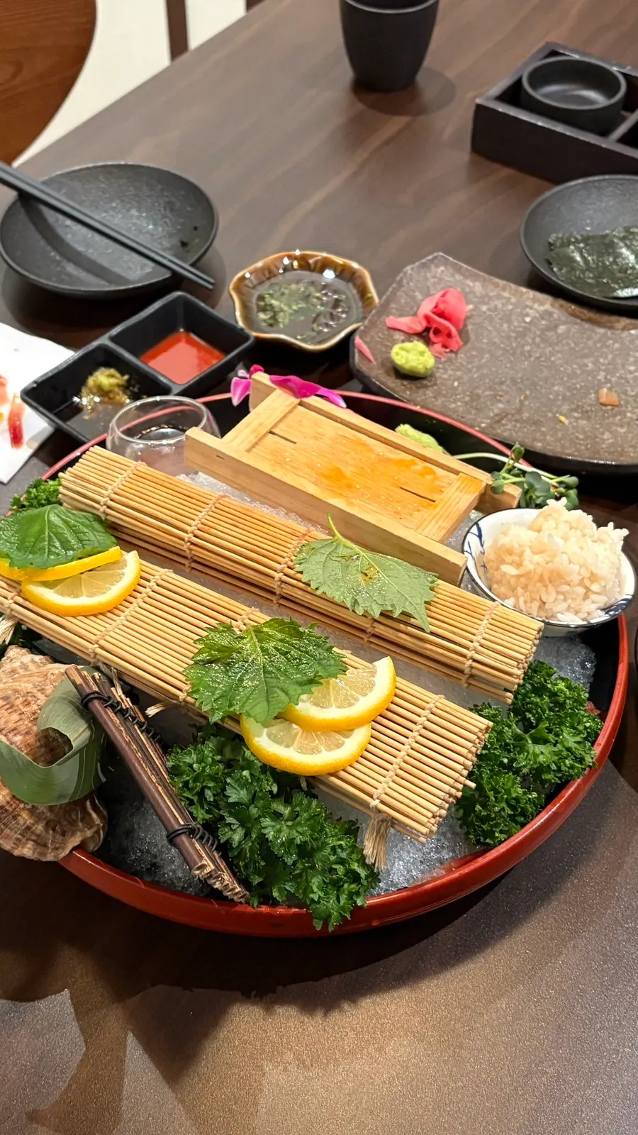 싹 비운 우니사합 접시