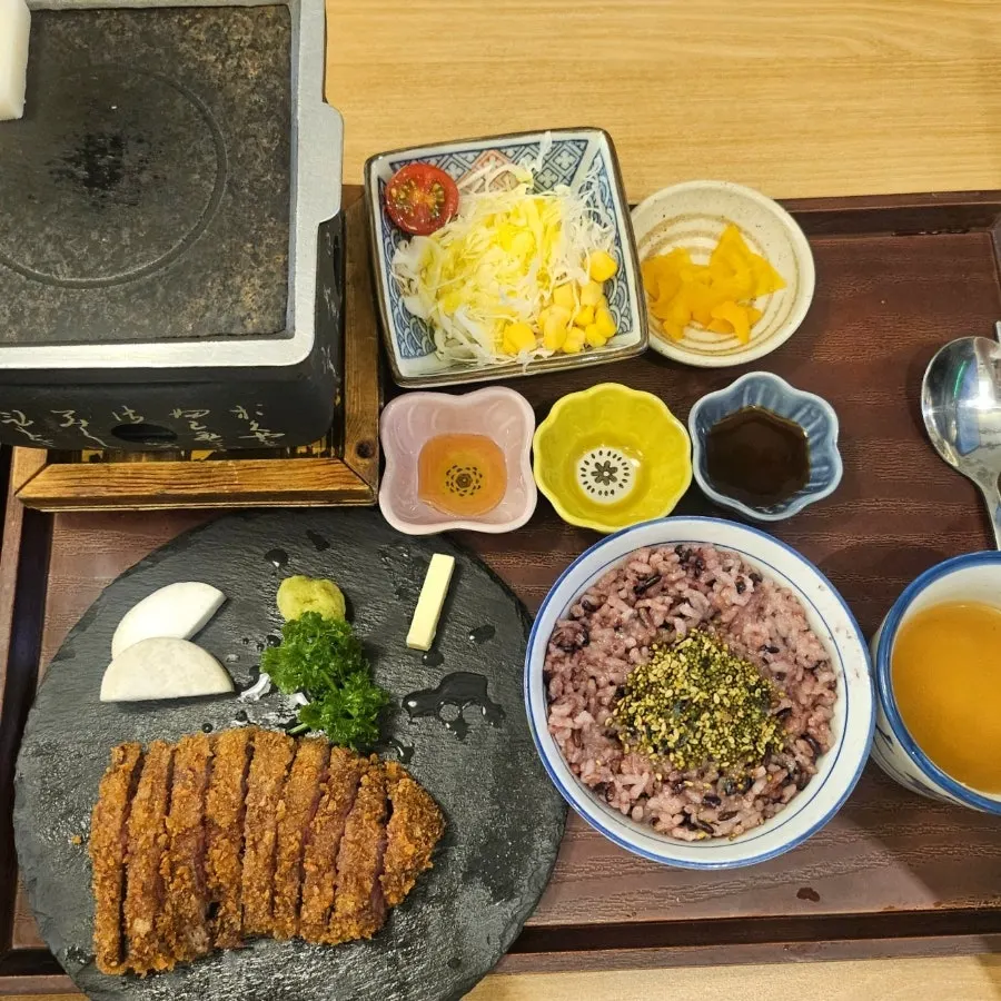 모모랩 규카츠 상차림
