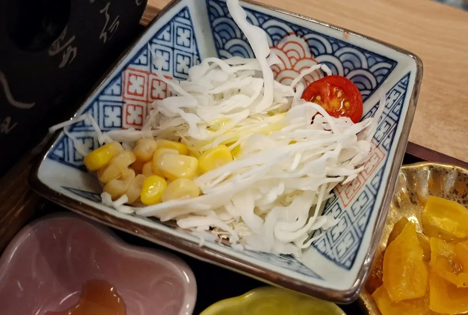 Black gyukatsu with rice and salad