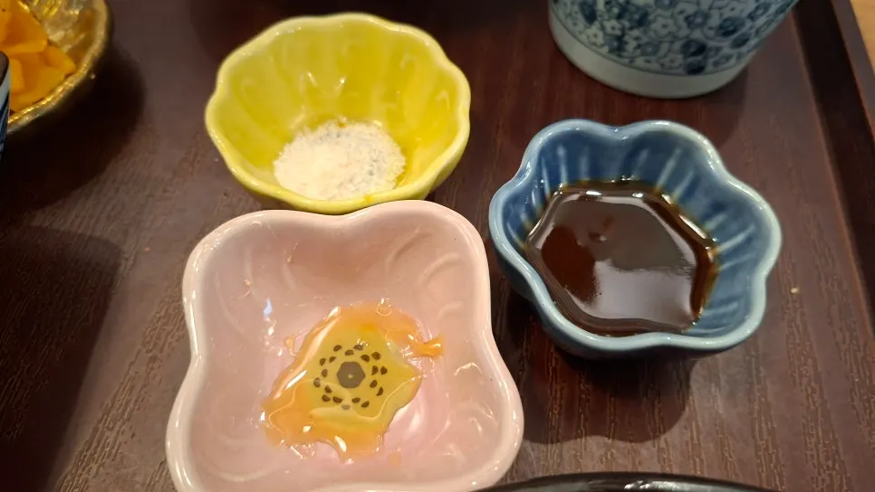 Salt and barbecue sauce served with the gyukatsu