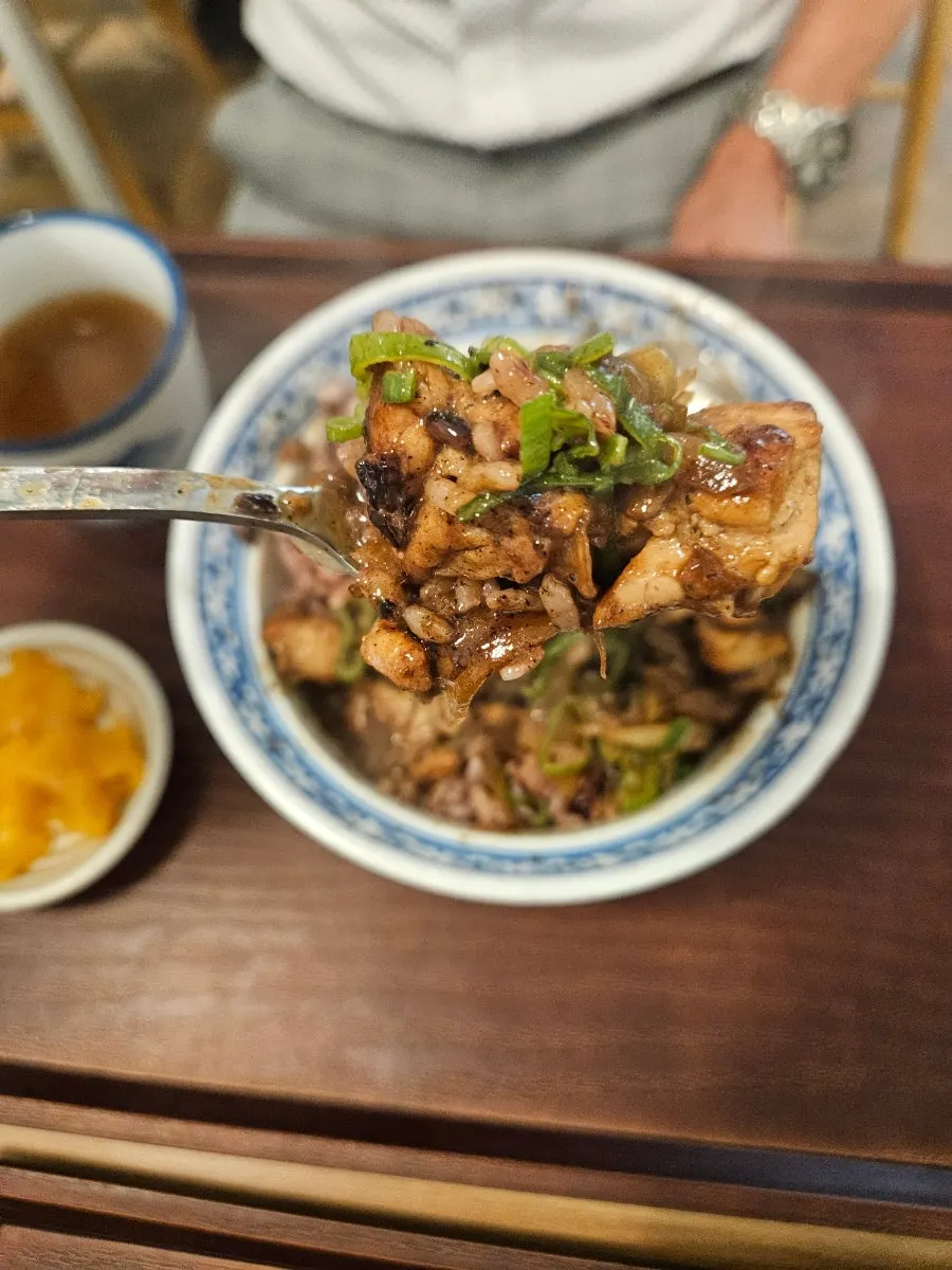 Momo Lab's tarae-buta-don drizzled with tarae sauce