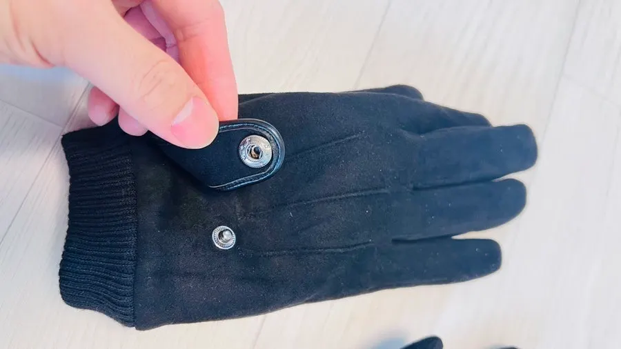 Mongolia winter gloves chosen for everyday use