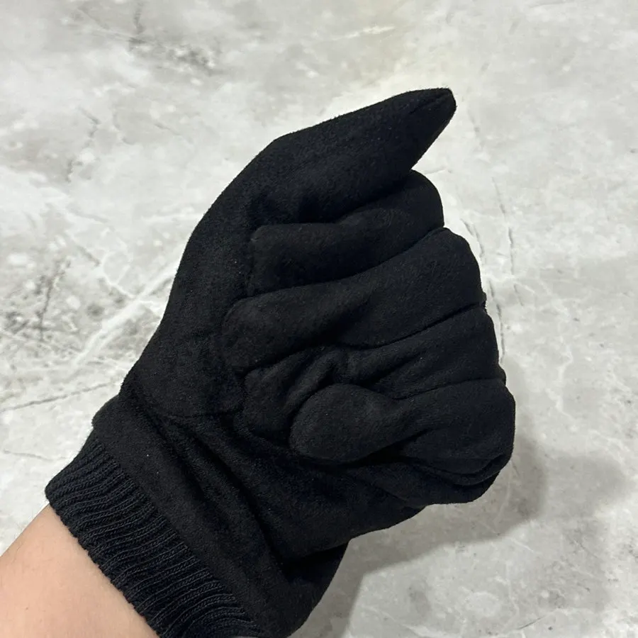 Mongolia men's winter gloves being worn