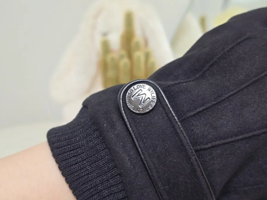 Wrist banding on Mongolia winter gloves