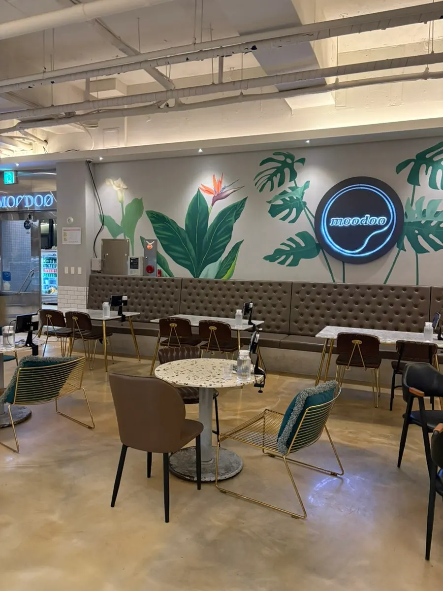 Bright, atmospheric dining hall at MooDoo Cheomdan