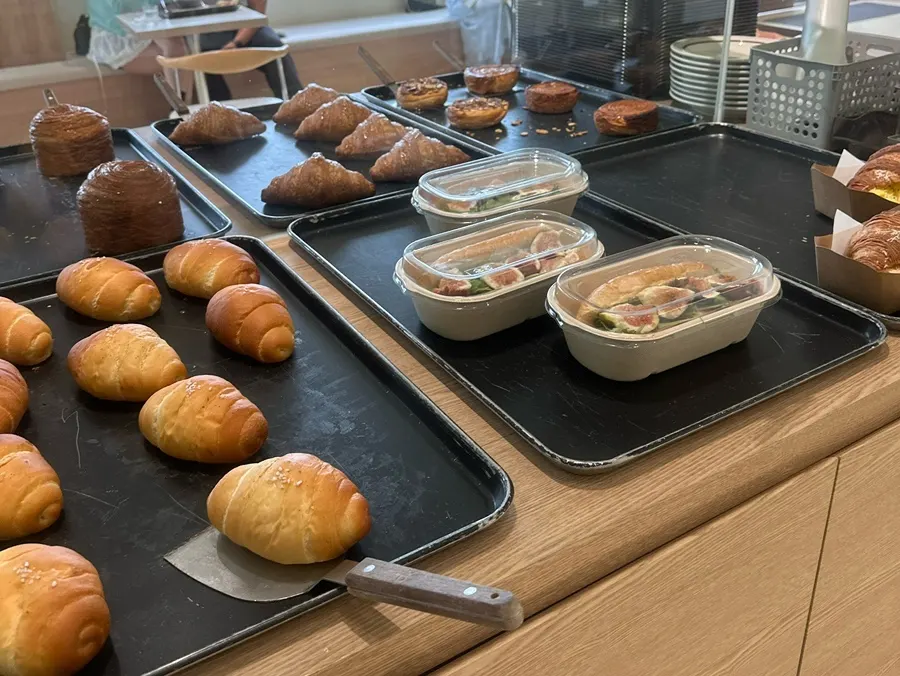 Moonbird bakery showcase