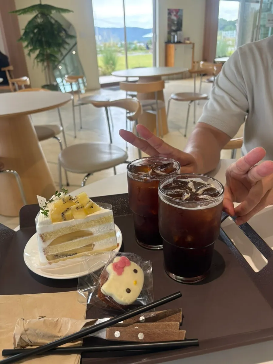 진동벨 기다리며 본 정원의 꽃