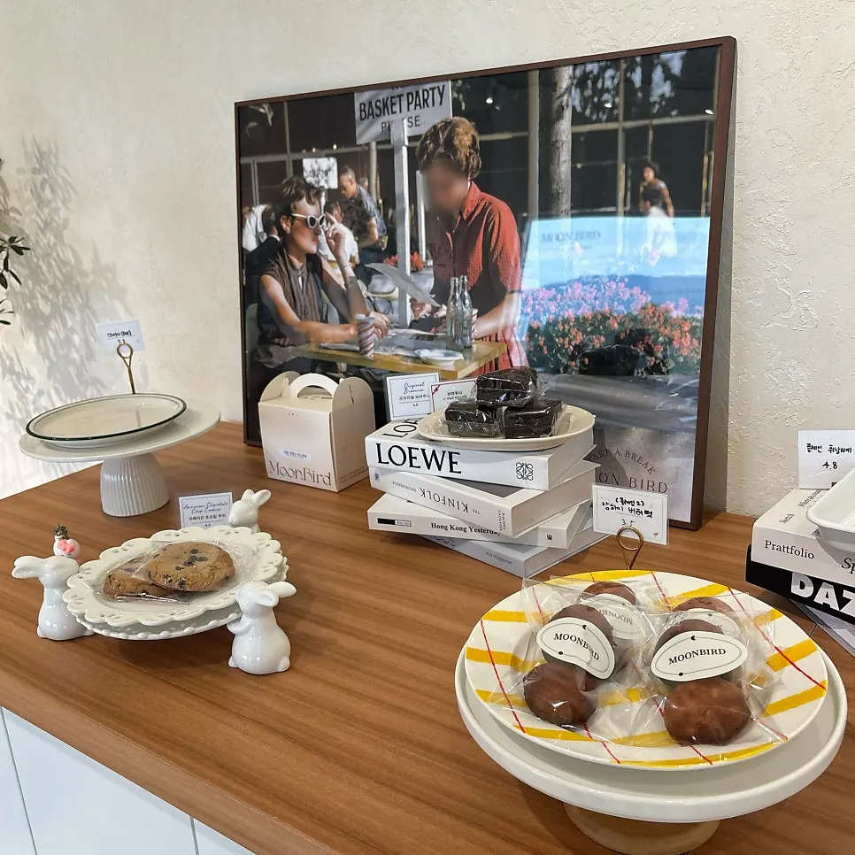 Cakes displayed at Moonbird