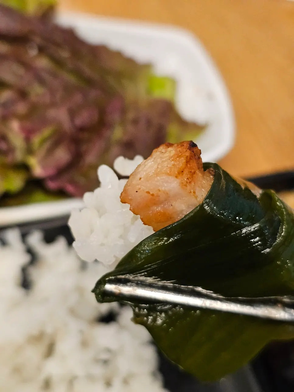 Self-bar side dishes and lettuce wraps