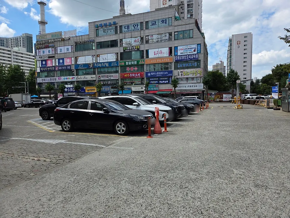 함께 운영 중인 정육식당 코너