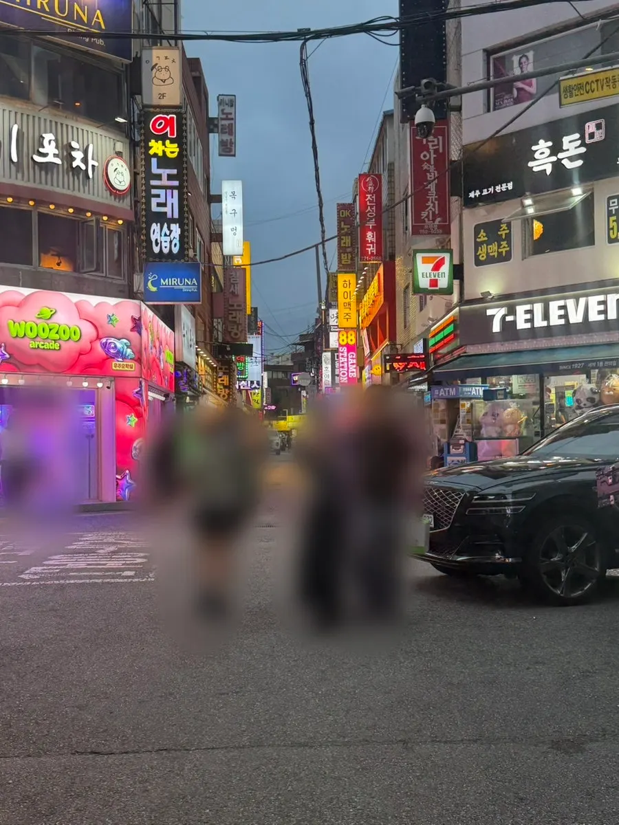 안경점 인근 골목길