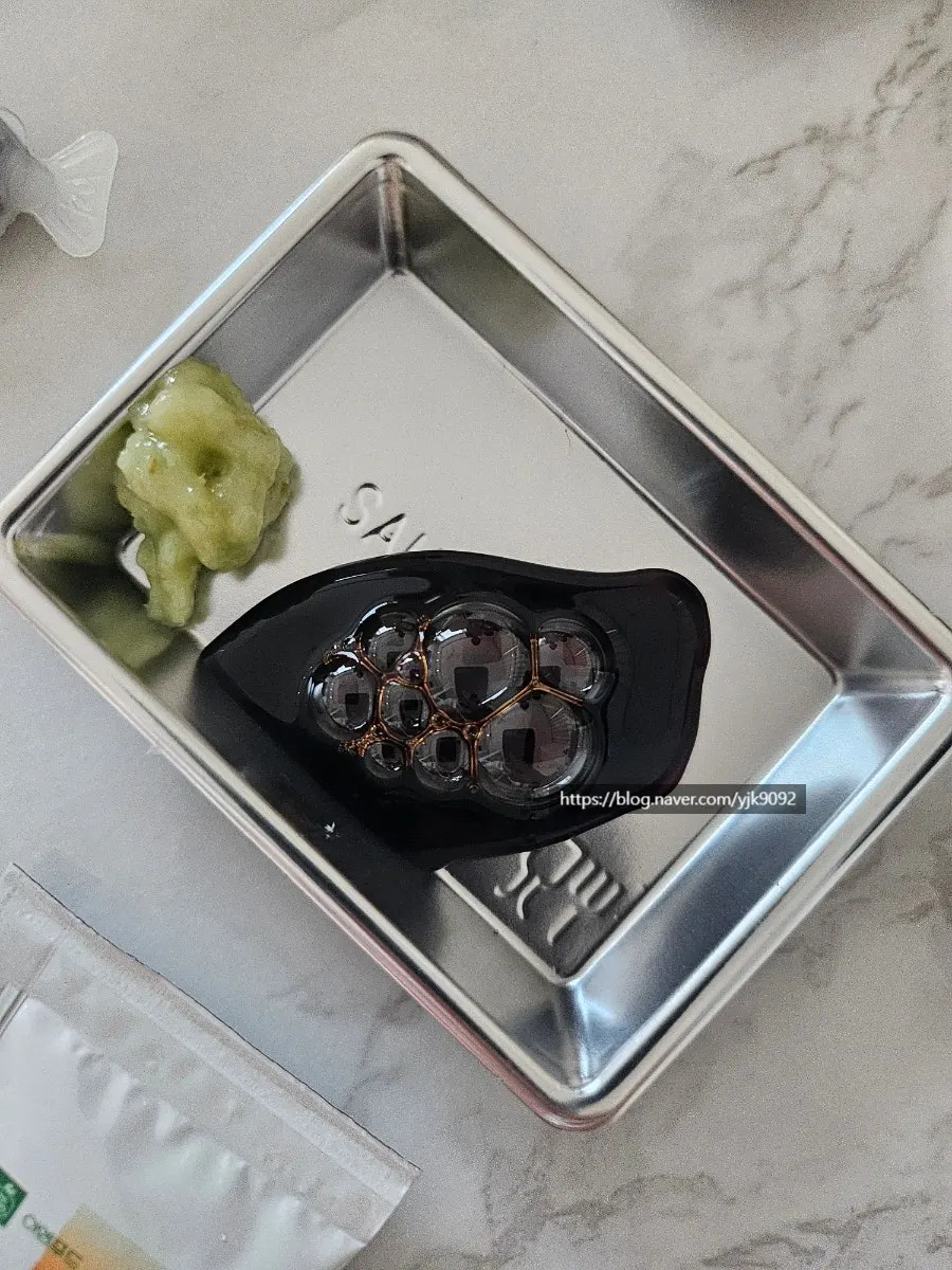 와사비와 간장, 생강초무침까지 챙겨준 구성