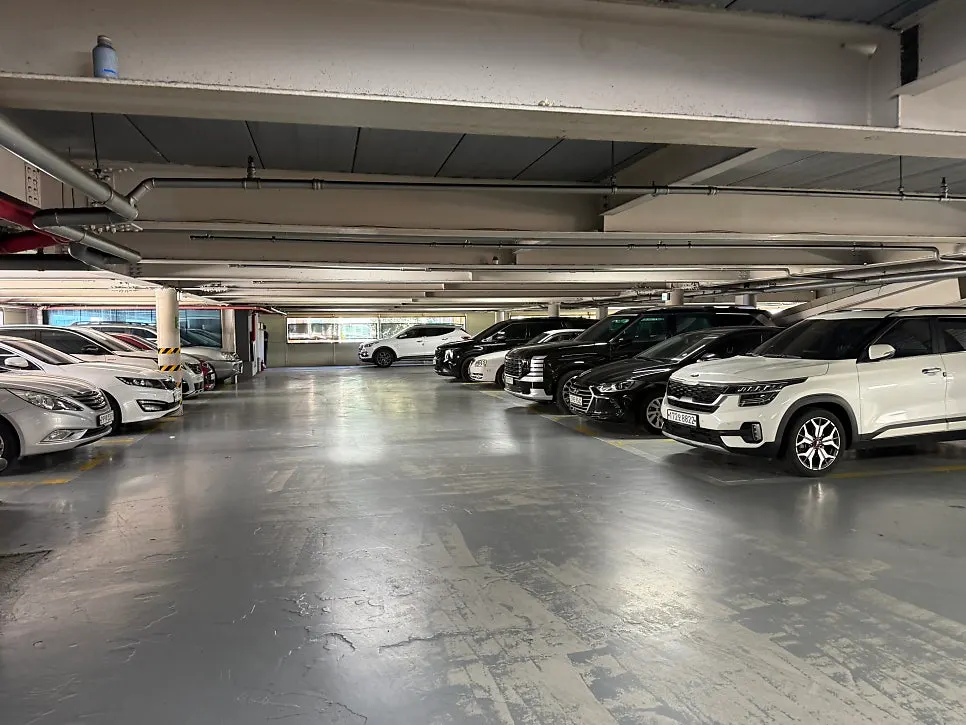 Parking conditions near Moraenae Market