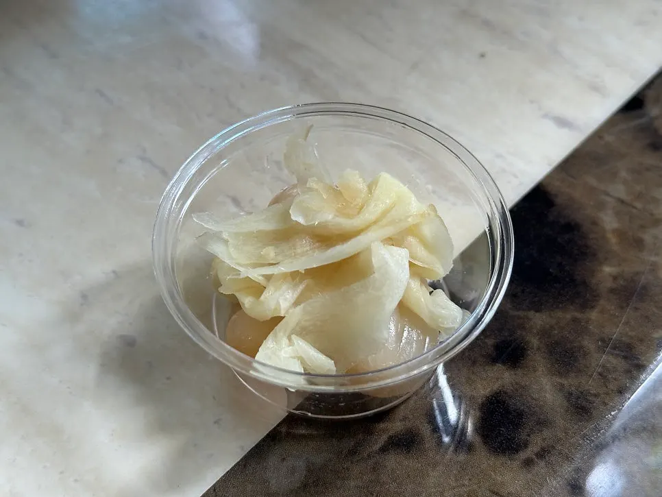 Pickled ginger and rakkyo included with each pack