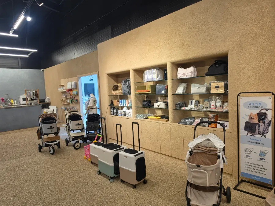Dog stroller brands like Picago and Royal Tails on display