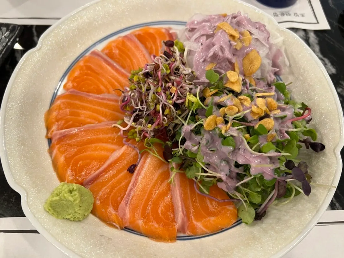 Salmon salad included in the 2-person set