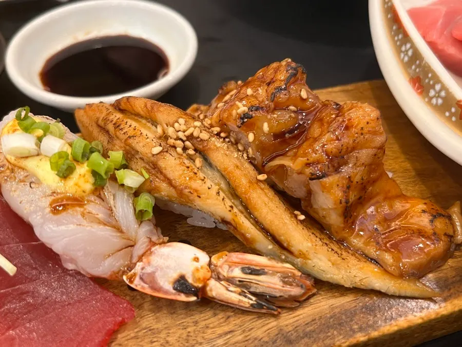 Plate of 8 pieces of sushi from the 'better' sashimi platter
