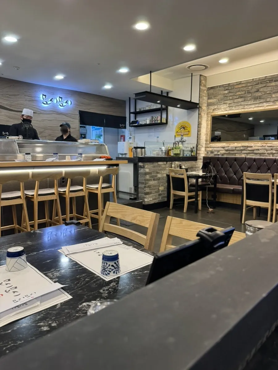롯데백화점 동래점 8층 식당가 모시모시 스시 입구
