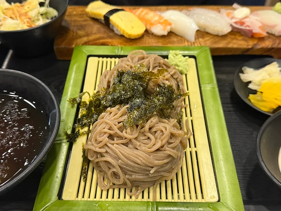 Cold soba noodles served in chilled broth
