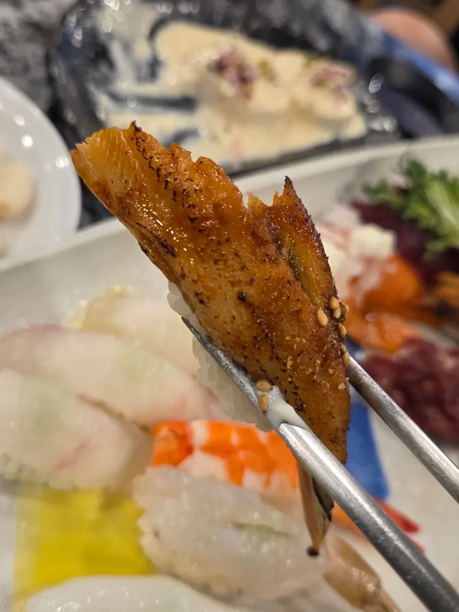 양념 육회초밥과 한치초밥