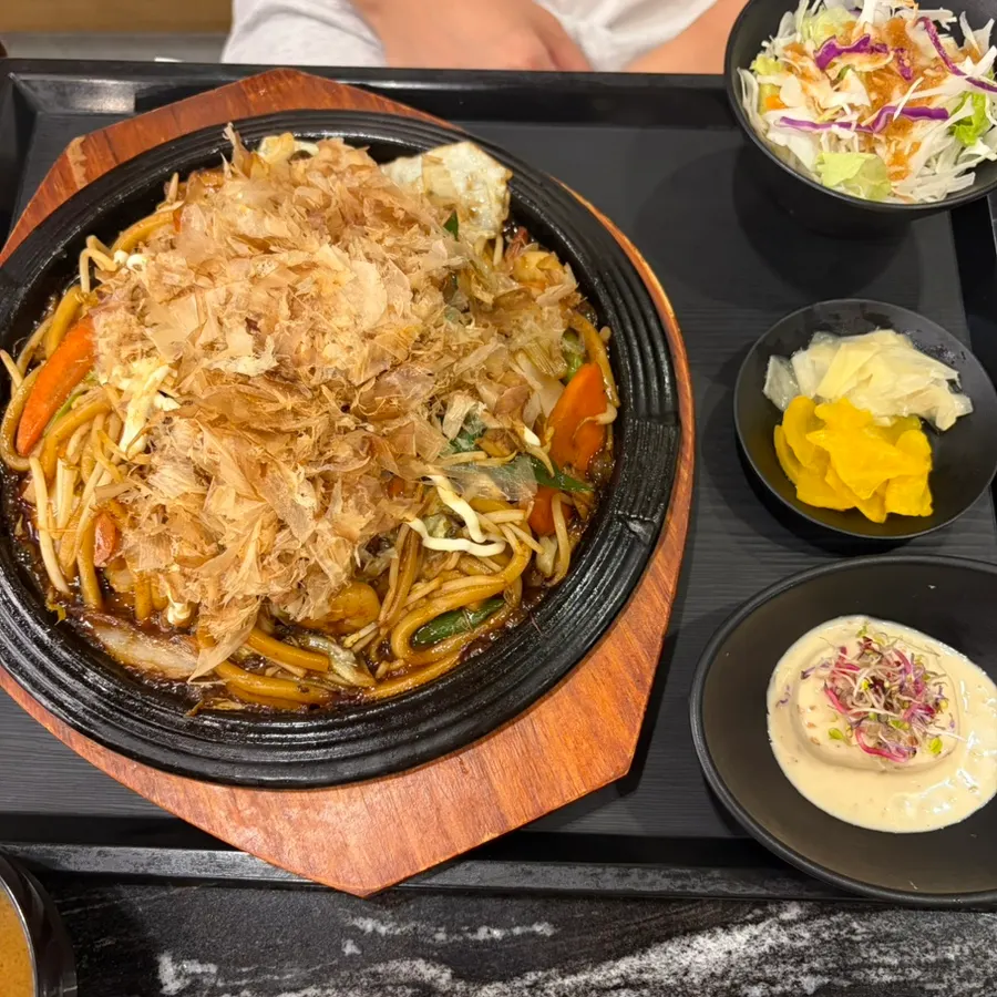 Yaki udon at Moshi Moshi Sushi
