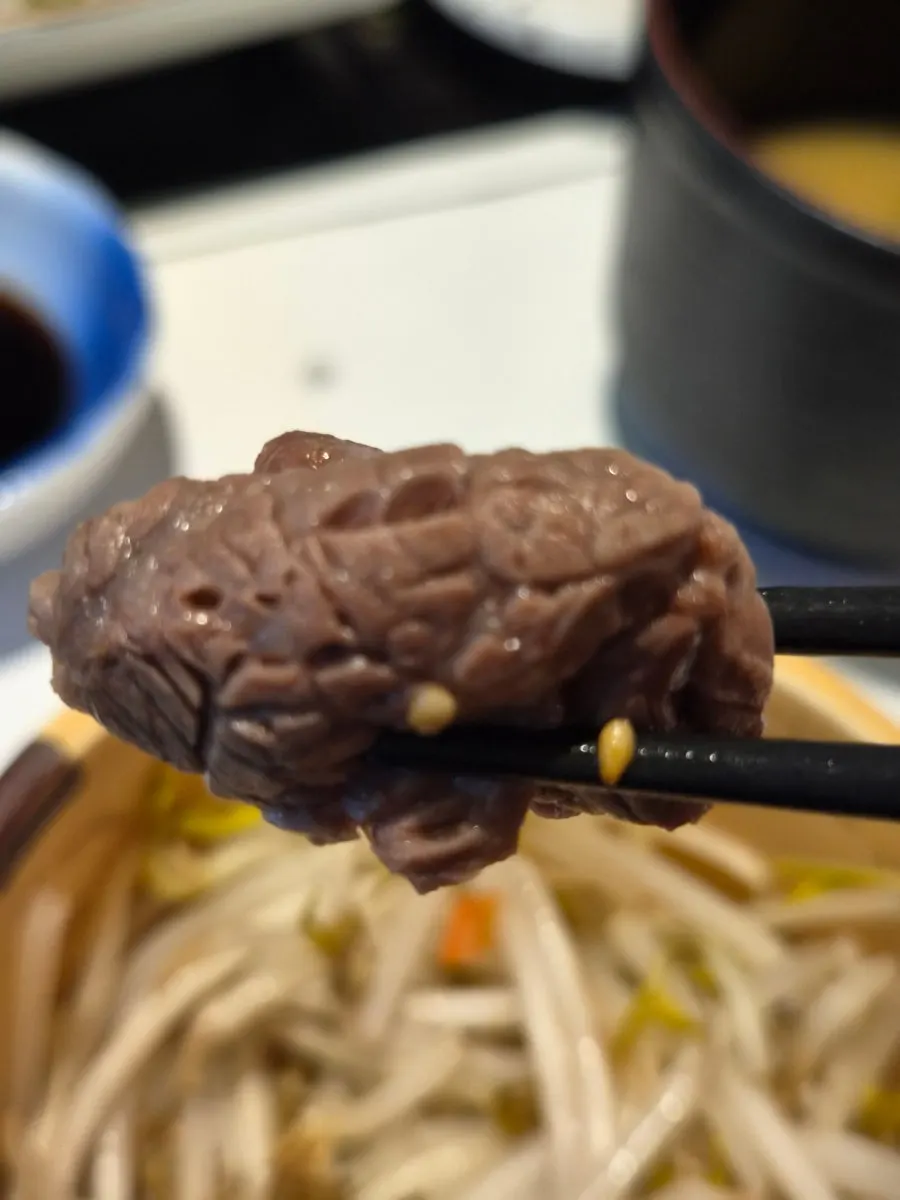 Steamed dish with shiitake mushroom and bean sprouts